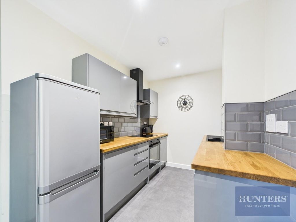 Property photo 2 of 8 Kitchen