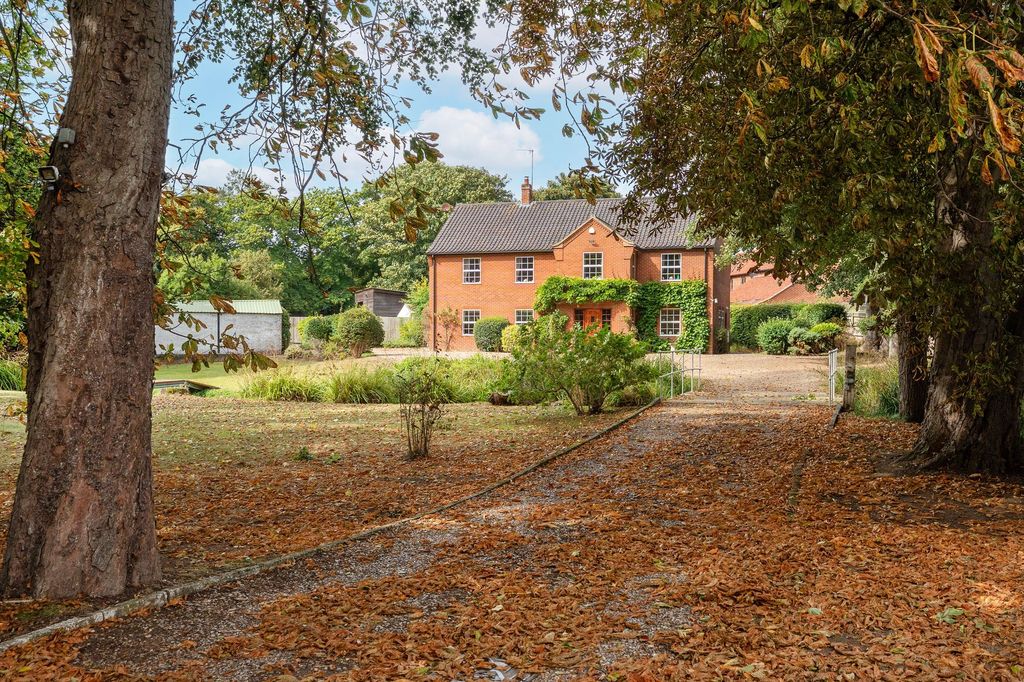 Property photo 1 of 33