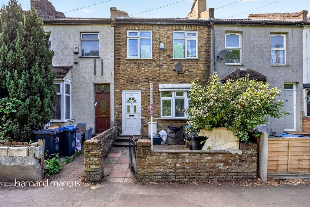 Property photo 1 of 17