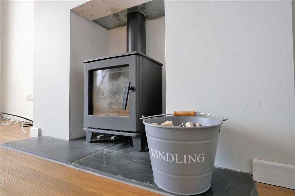 Property photo 3 of 25