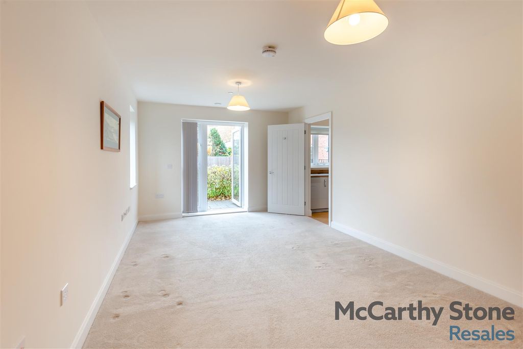 Property photo 3 of 29 8668601-Interior09.Jpg