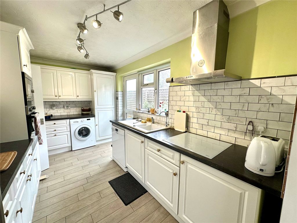Property photo 2 of 10 Picture No. 05
