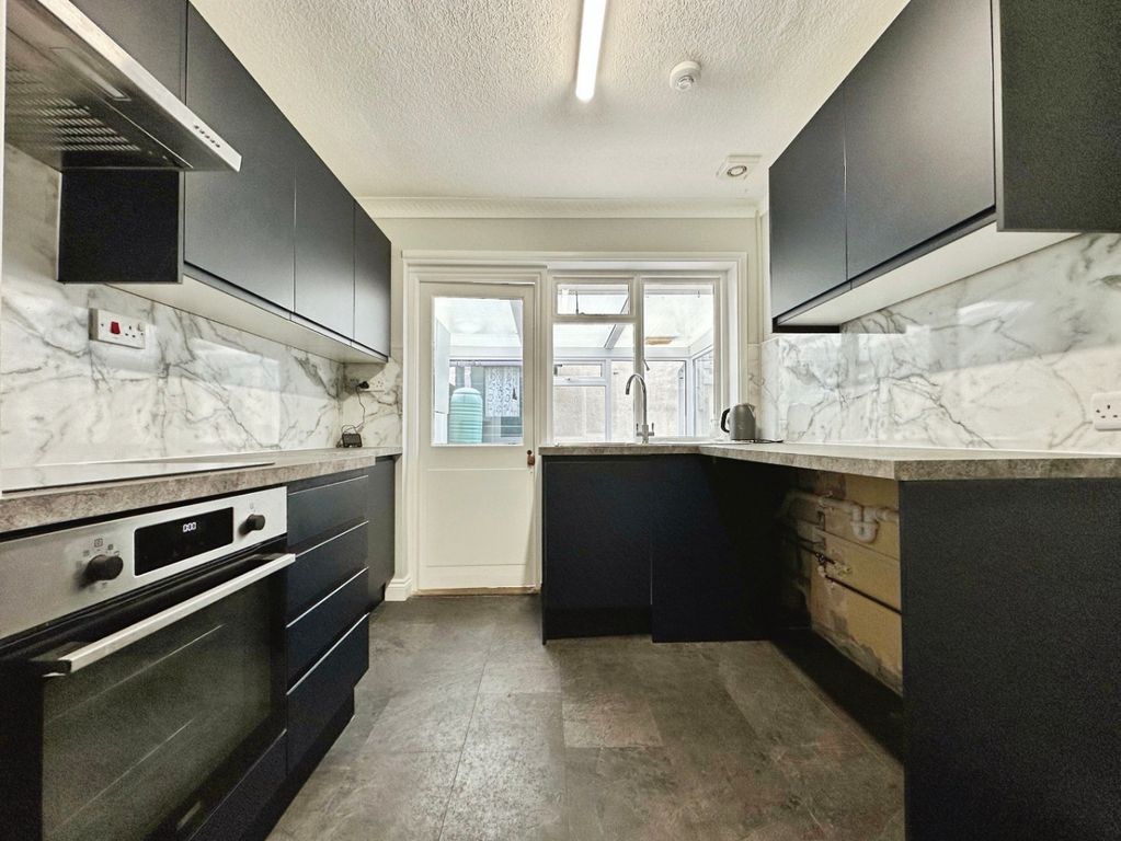 Property photo 3 of 23 4865047