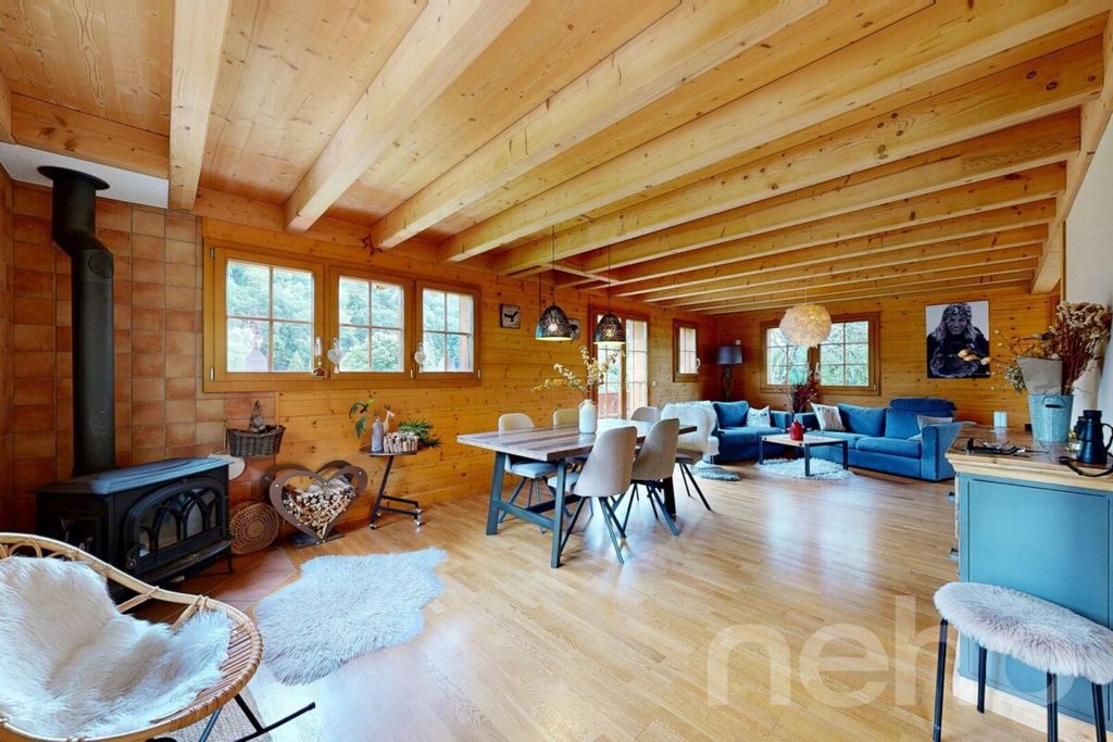 Property photo 3 of 12