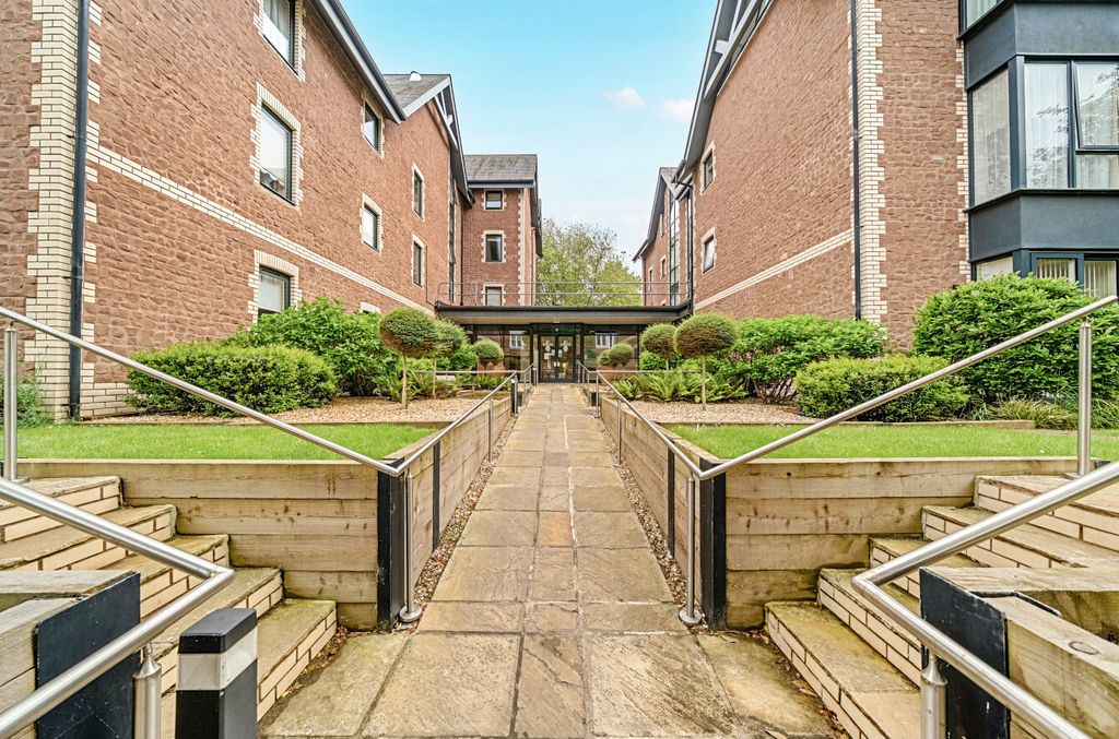 Property photo 1 of 15 1 - 1471197-12-6A2075...
