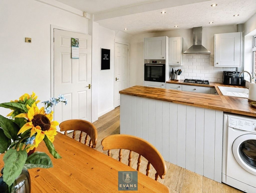 Property photo 2 of 14 Kitchen/ Diner