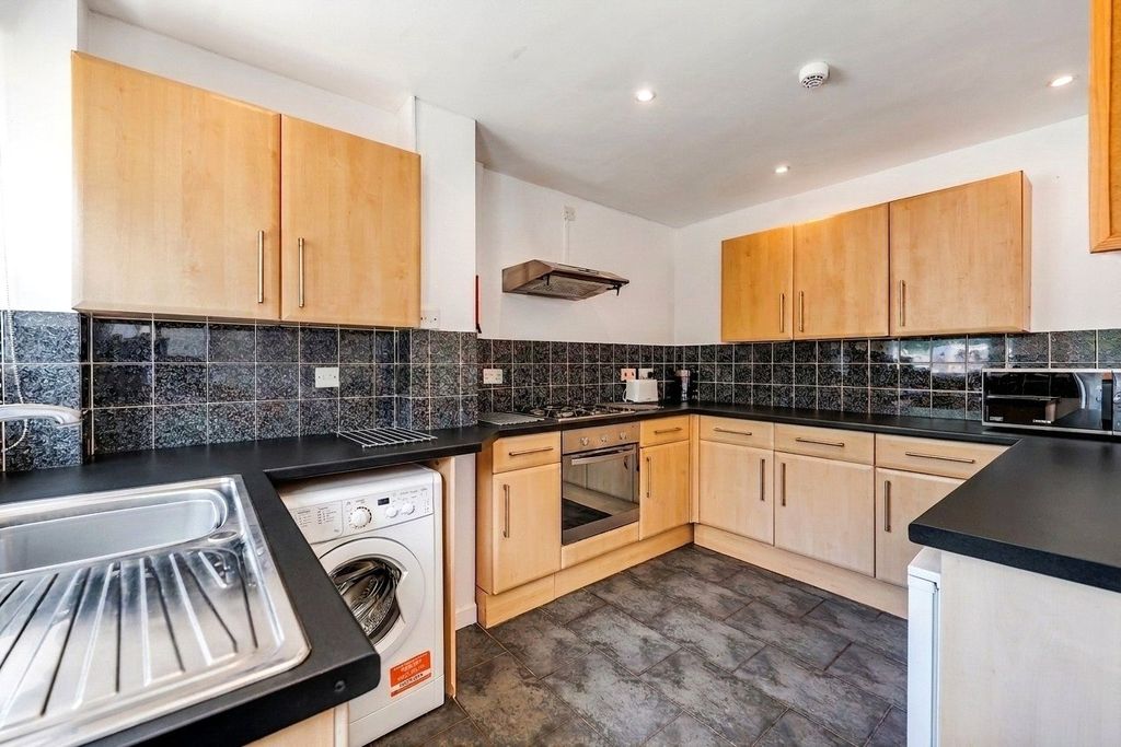 Property photo 3 of 15 Picture No. 31