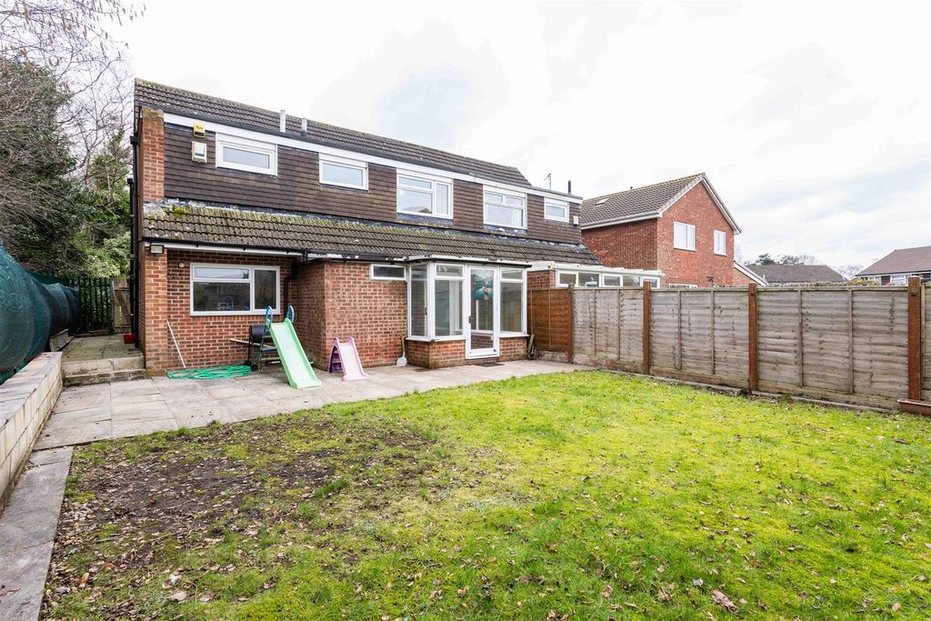 Property photo 2 of 17 00036.Jpg