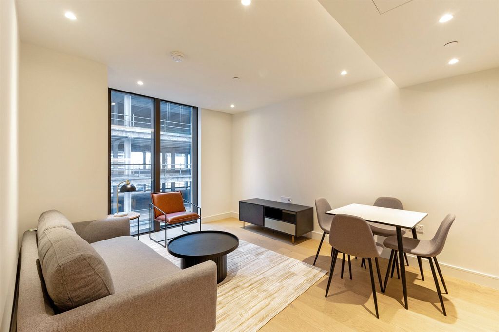 Property photo 1 of 22 Picture No. 07