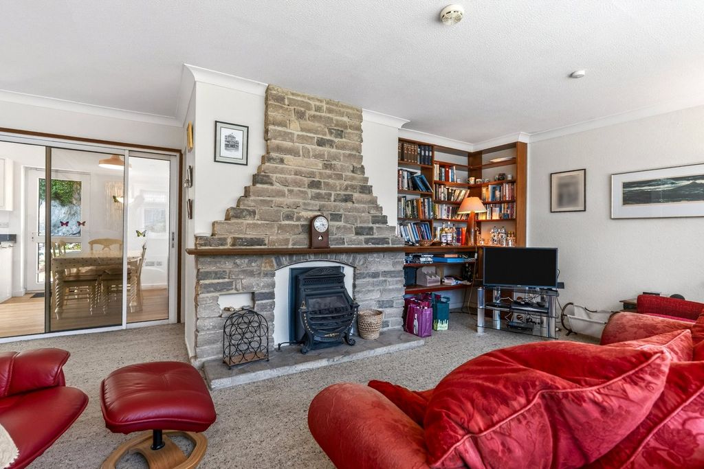 Property photo 2 of 19 Picture No. 02