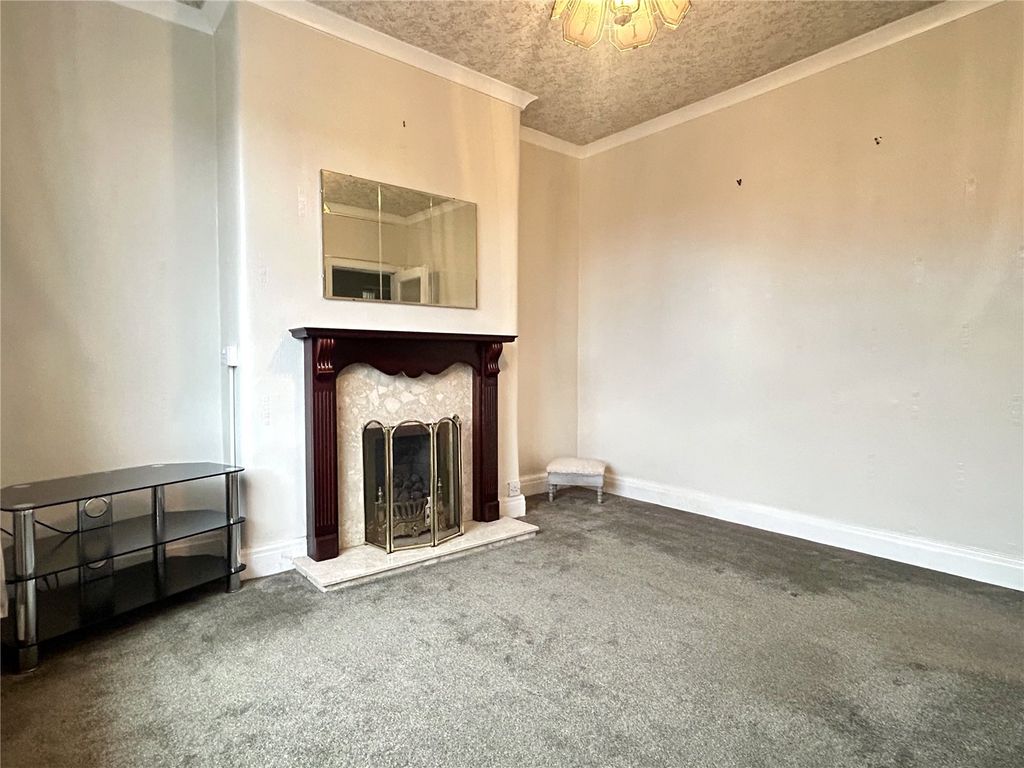 Property photo 3 of 24 Living Room