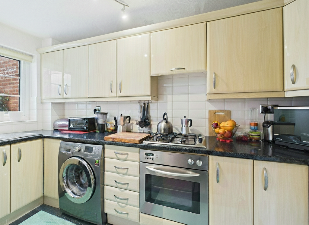 Property photo 3 of 7 Cam01698G0Pr0139Still003001