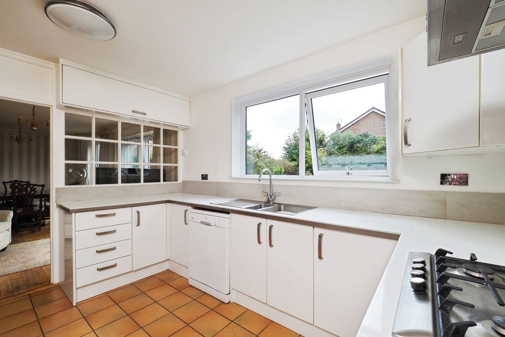 Property photo 2 of 31 Pbox-Img.Jpg