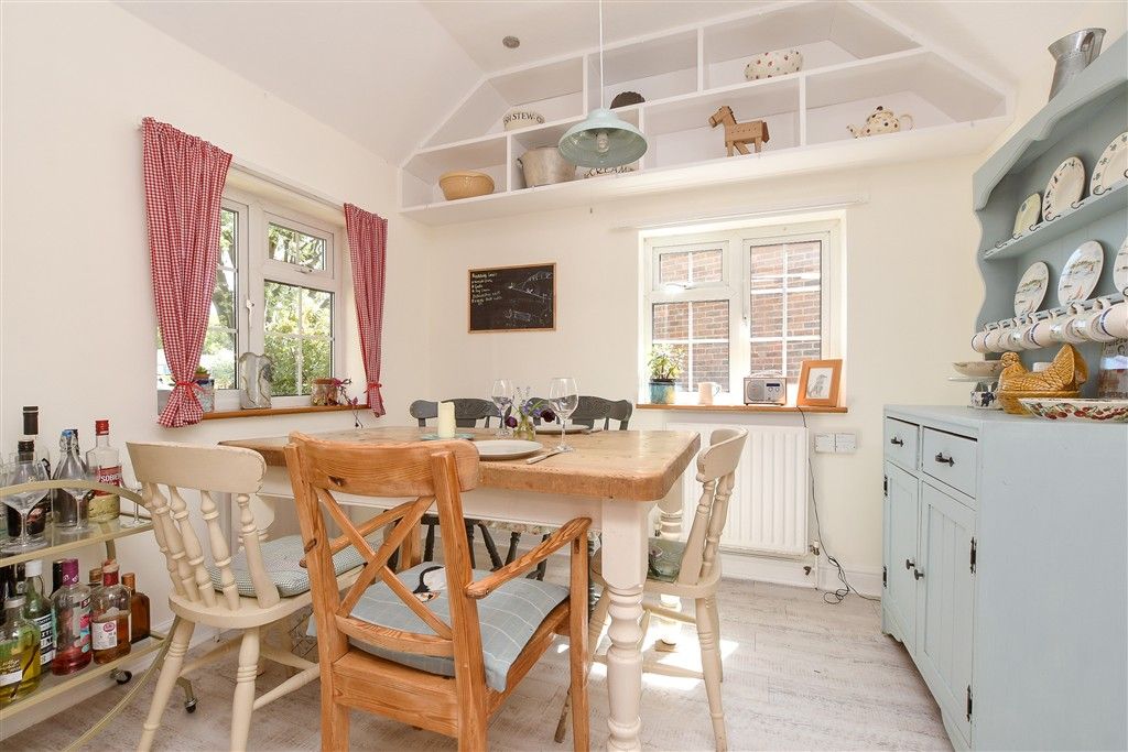 Property photo 1 of 21 Dining Area
