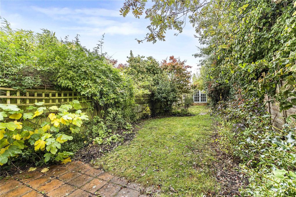 Property photo 2 of 10 Picture No. 11