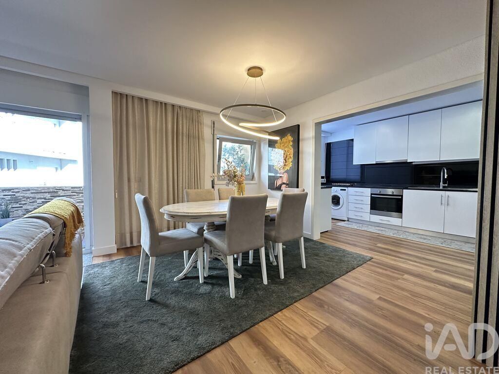 Property photo 2 of 36