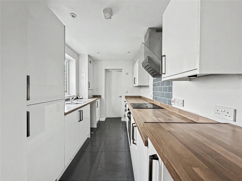 Property photo 1 of 17 Picture No. 19