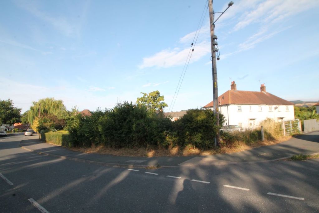 Property photo 2 of 4