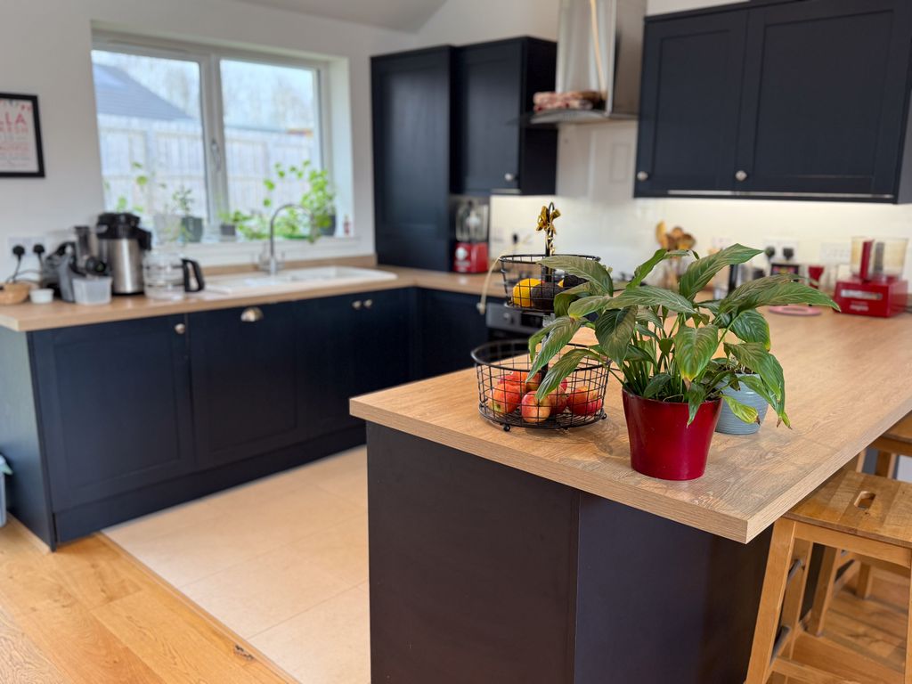 Property photo 2 of 26