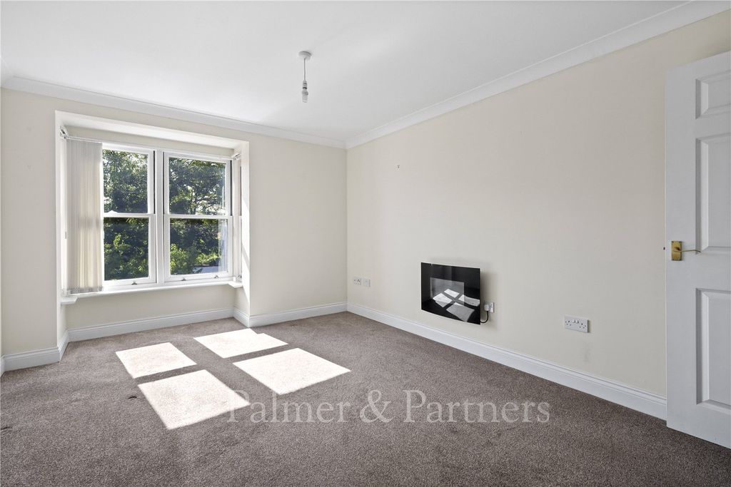 Property photo 1 of 8 Picture No. 02
