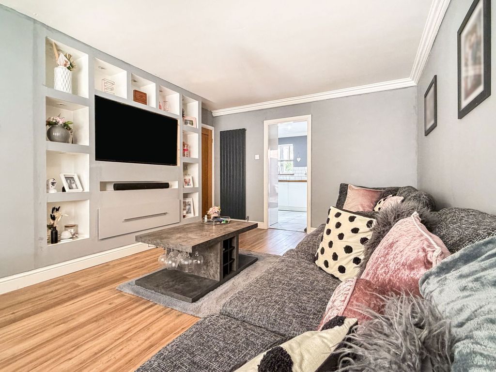 Property photo 2 of 16