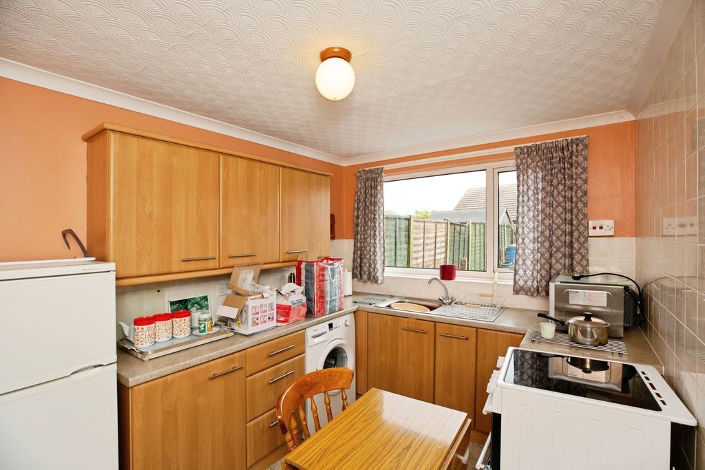 Property photo 3 of 11 Kitchen Pic