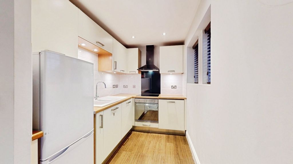 Property photo 3 of 5 Pbox-Img.Jpg