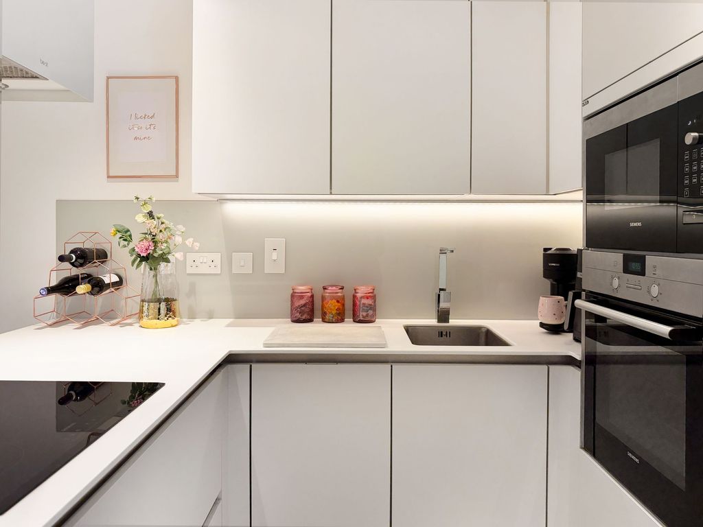 Property photo 3 of 23