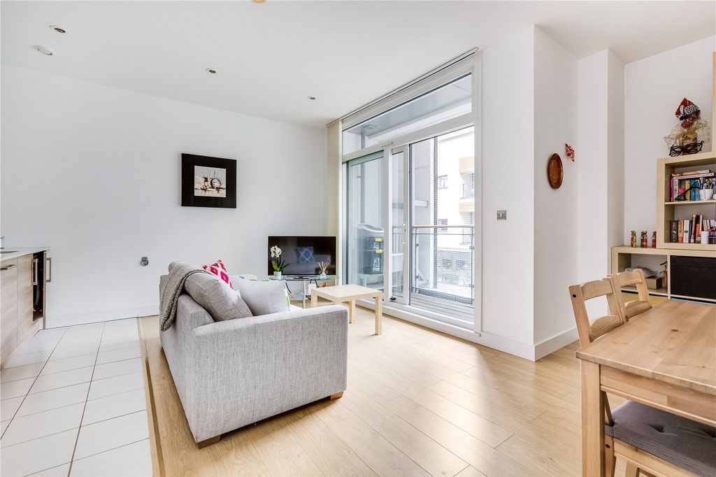 Property photo 1 of 6
