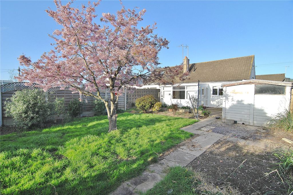 Property photo 2 of 15 Picture No. 24