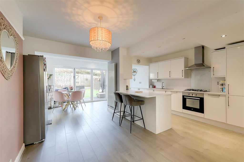 Property photo 2 of 21 Img_6504-Img_6506.Jpg