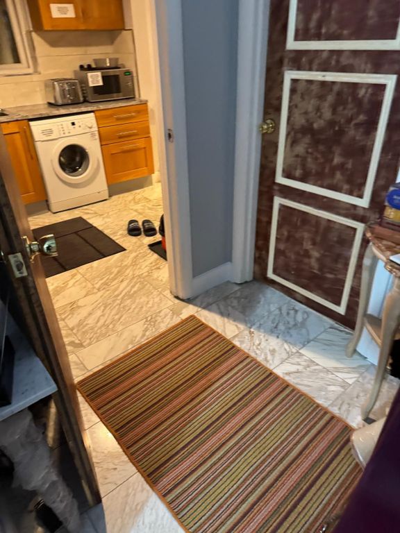 Property photo 2 of 7 Bright Kitchen With Modern Laundry Facilities...