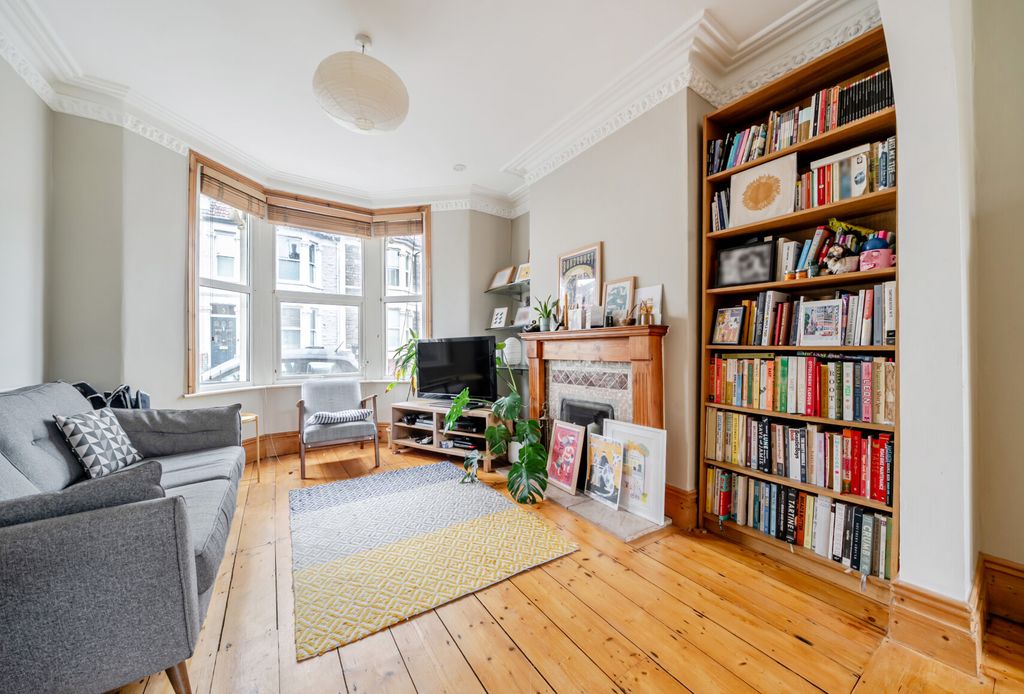Property photo 2 of 20 1530694-15-1A12Fa...