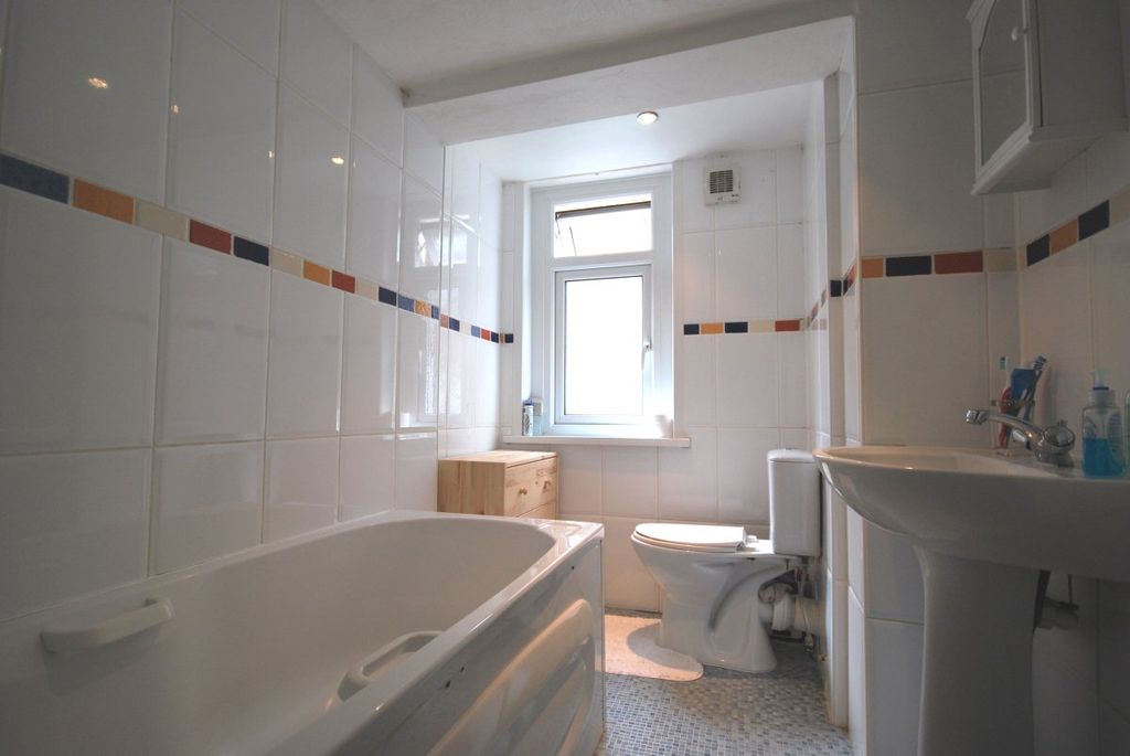 Property photo 2 of 5 Gallery