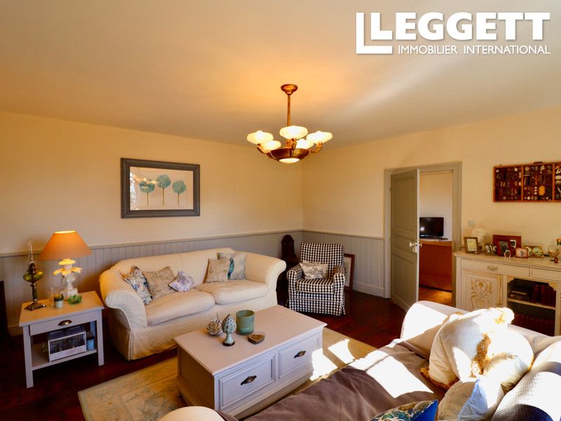 Property photo 3 of 10