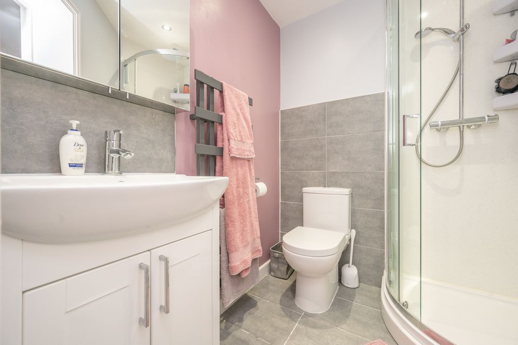 Additional image 8 of 2 bed flat for saleIronwood Avenue, Desborough, Kettering NN14