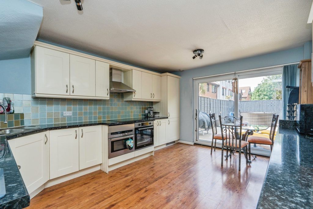 Property photo 3 of 19