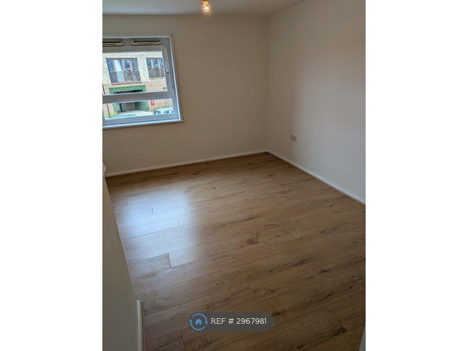 Property photo 2 of 11 Bedroom