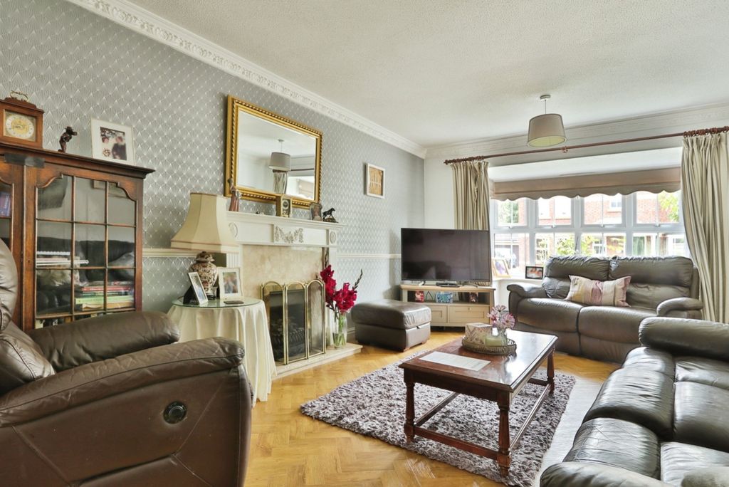 Property photo 2 of 20 4441446