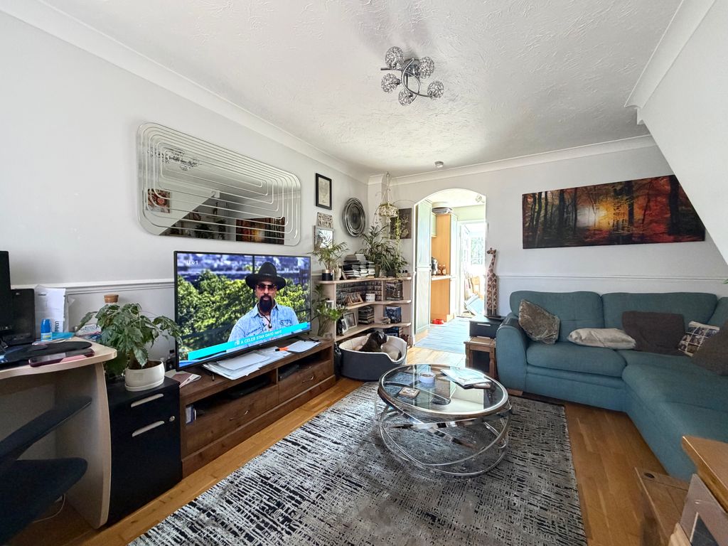 Property photo 2 of 18