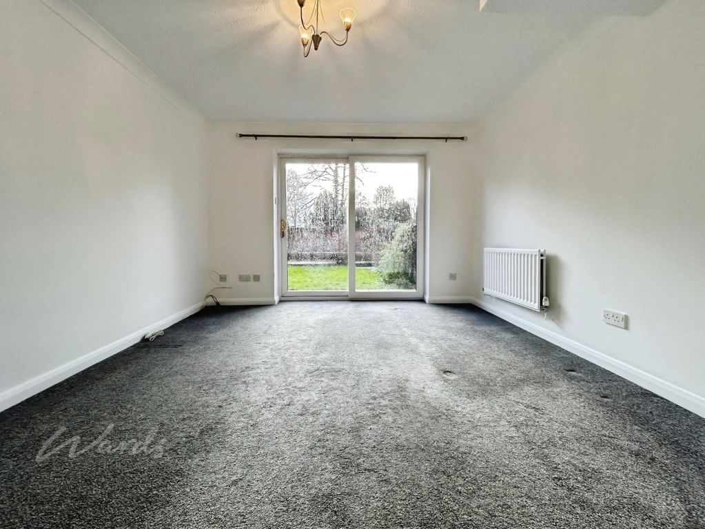 Property photo 2 of 9 Lounge