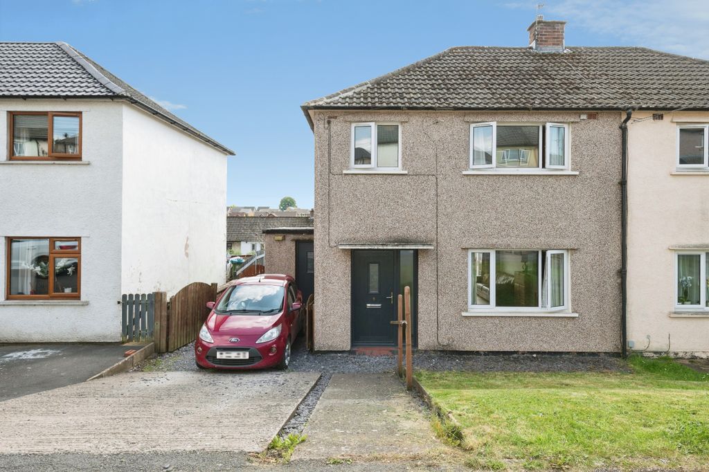 Property photo 1 of 15 Front