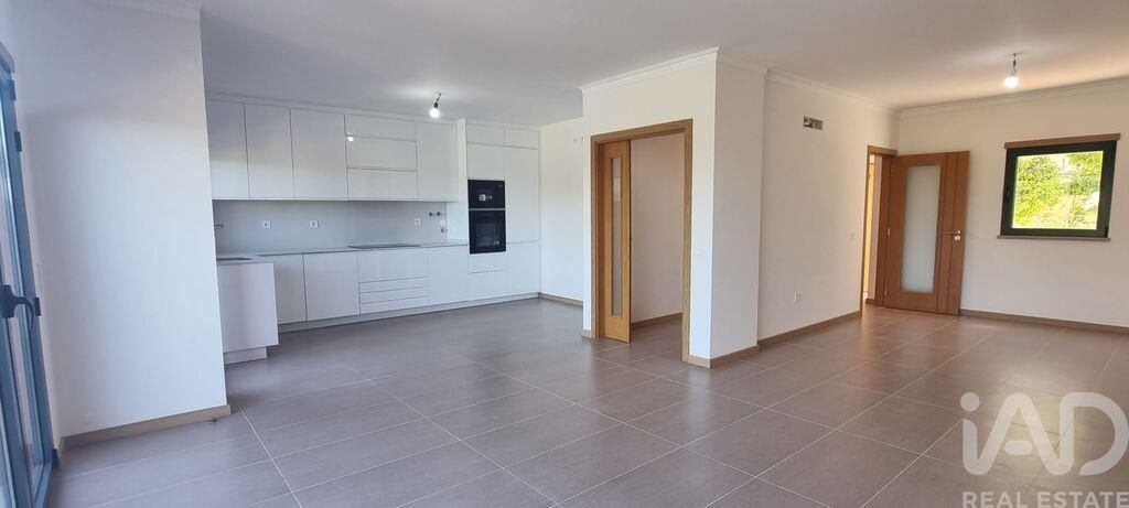 Property photo 3 of 39