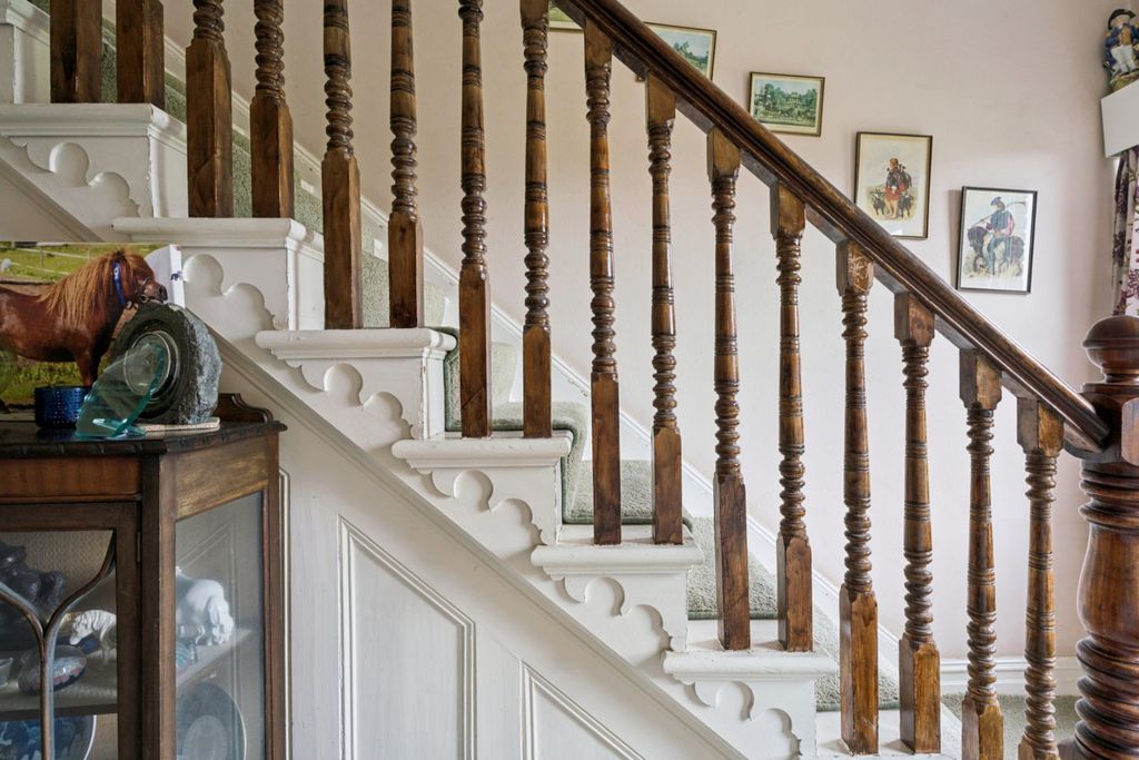 Property photo 3 of 21 Stairs