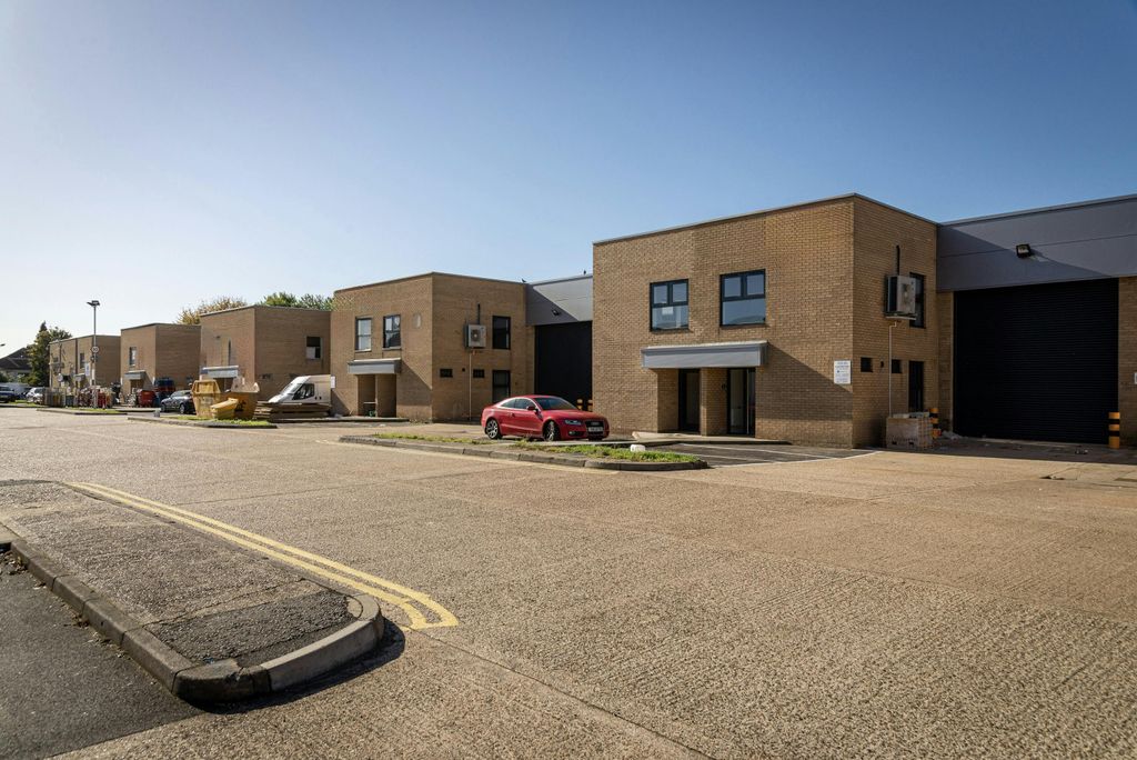 Property photo 1 of 7 Heston External Oct 2220.Jpg