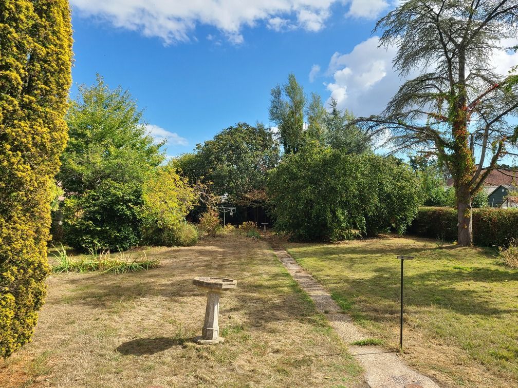Property photo 2 of 24