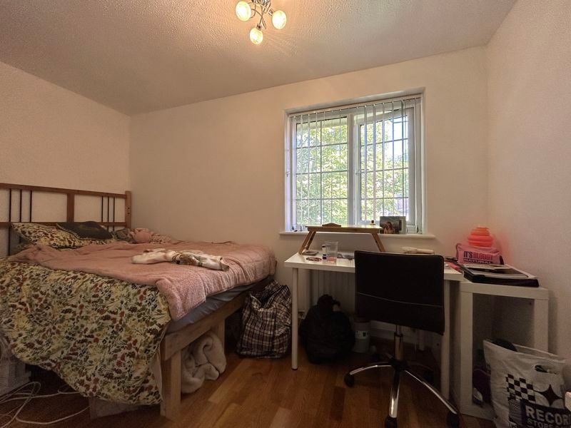 Property photo 3 of 8 Photo 7