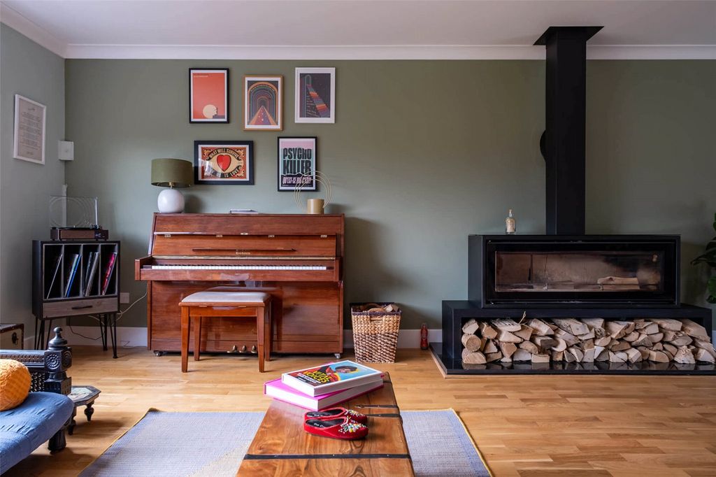 Property photo 2 of 18 Picture No. 29