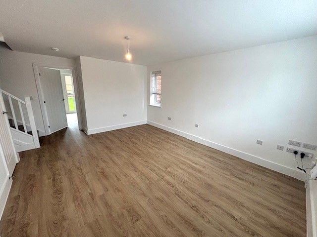 Property photo 2 of 11 Living Room