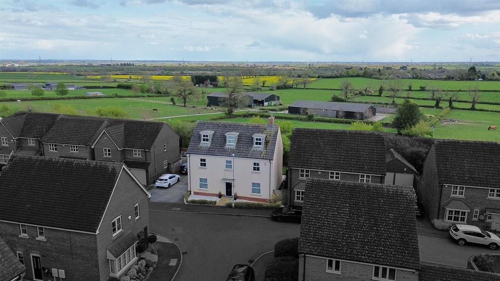 Property photo 1 of 25 Masefield Place Drone.Jpg